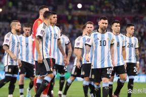 华体会app-国家队大战俱乐部，胜负难分