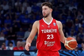 华体会hth-德国男篮完胜塞尔维亚男篮，西蒙斯爆发神勇的简单介绍