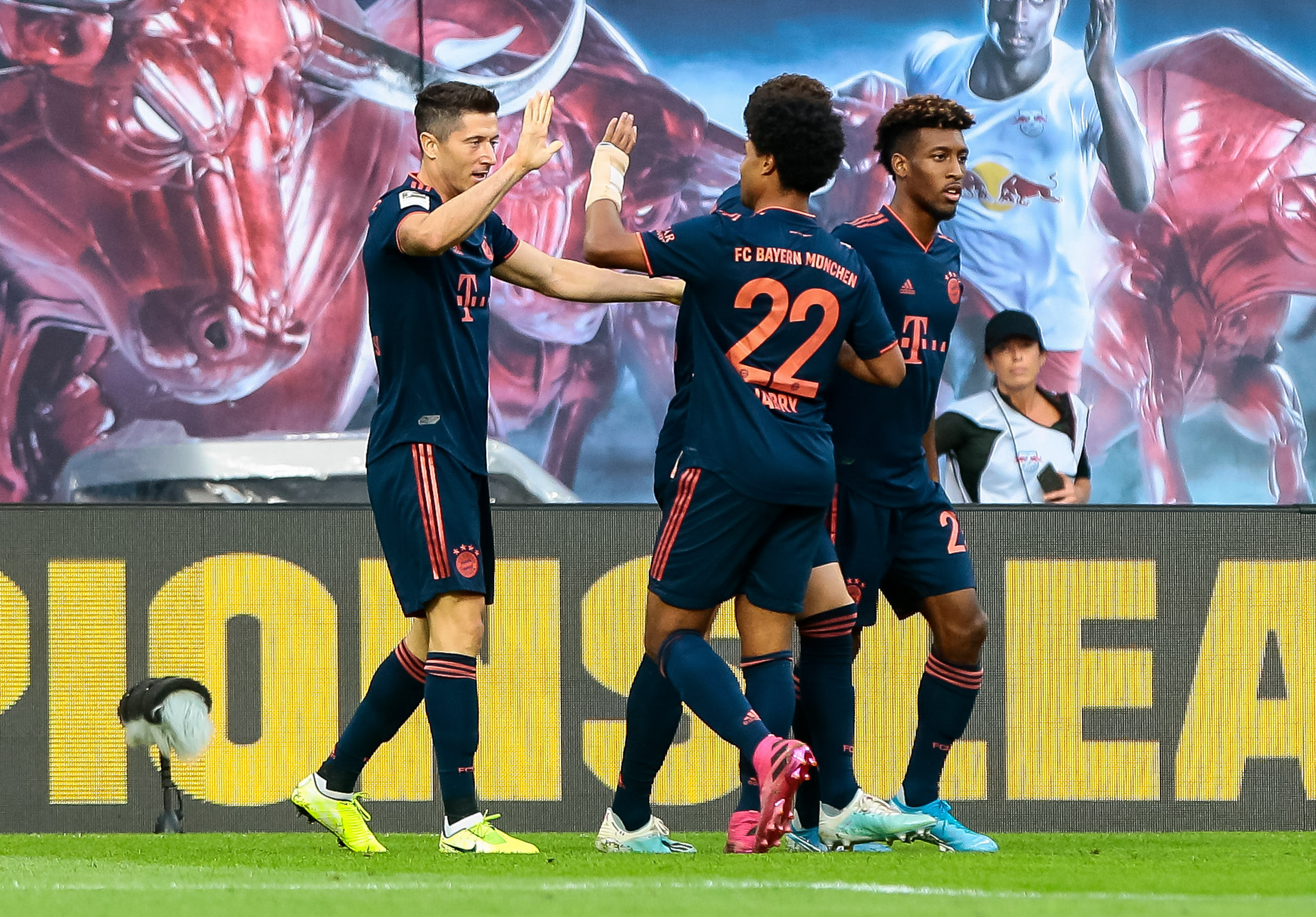 华体会下载-皇马战平莱比锡，莱万扑点救主德甲的简单介绍  第1张